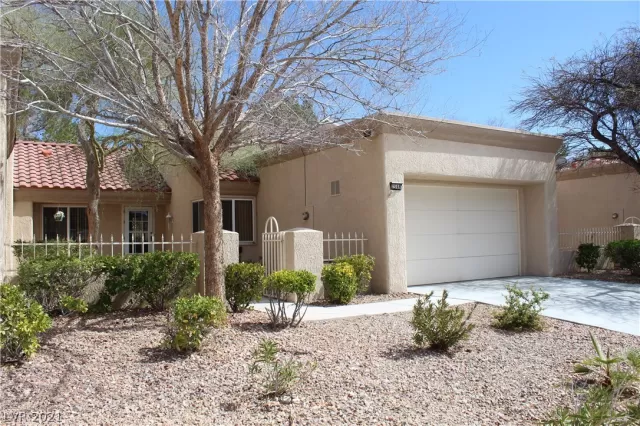 MLS: 2279368 Condo For Sale