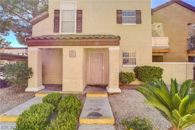 MLS: 2279373 Condo For Sale