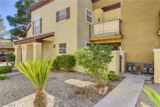 Photo #1: 2279373 Listing