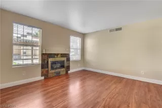 Photo #2: 2279373 Listing