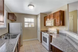 Photo #6: 2279373 Listing