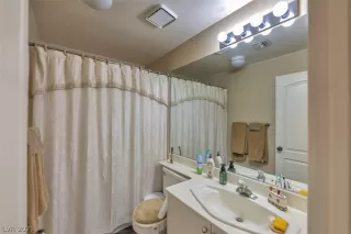 Photo #1: 2279388 Listing