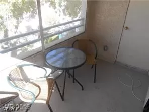 Photo #5: 2279407 Listing 