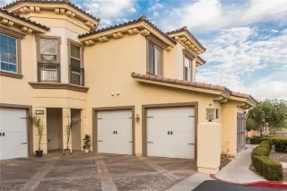 Photo #2: 2279435 Listing 