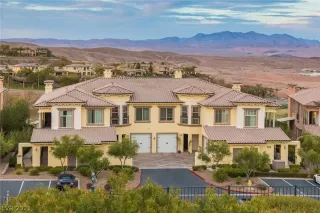 Photo #3: 2279435 Listing 