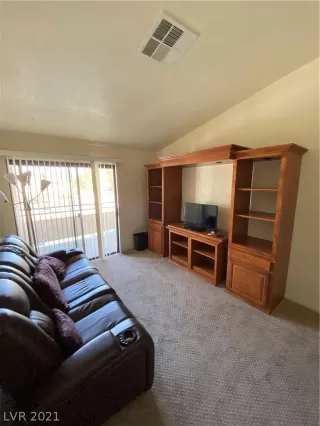 Photo #3: 2279457 Listing 