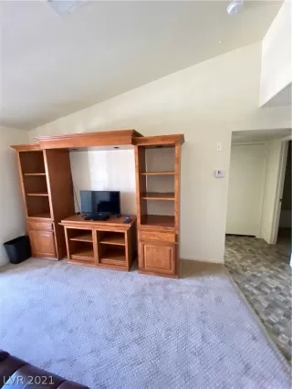 Photo #4: 2279457 Listing 