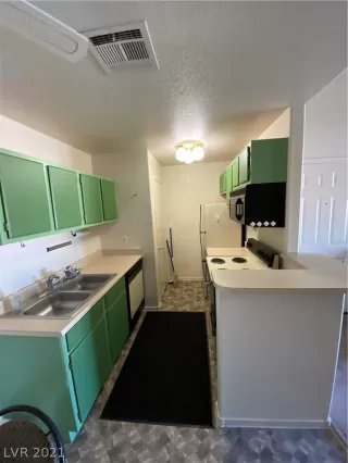 Photo #5: 2279457 Listing 