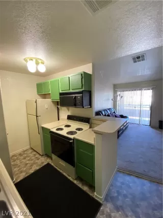 Photo #6: 2279457 Listing 