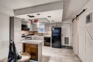 Photo #5: 2279462 Listing