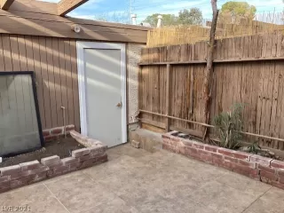 Photo #5: 2279506 Listing