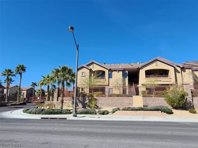 MLS: 2279515 Condo For Sale