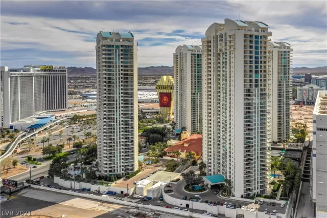 MLS: 2279549 Condo For Sale