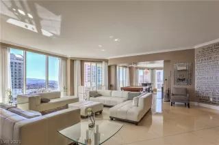 Photo #5: 2279549 Listing 