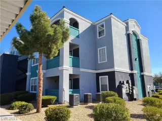 Photo #3: 2279564 Listing