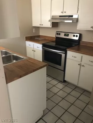 Photo #1: 2279609 Listing 