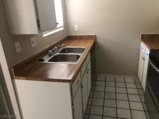 Photo #2: 2279609 Listing 