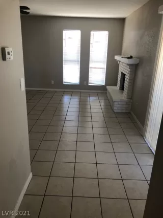 Photo #3: 2279609 Listing 