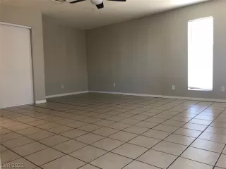 Photo #4: 2279609 Listing 