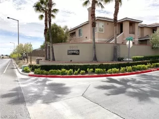 Photo #4: 2279622 Listing 