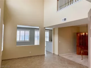 Photo #5: 2279622 Listing 