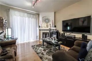 Photo #6: 2279647 Listing