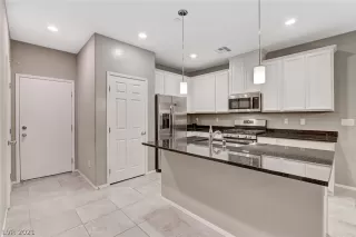 Photo #1: 2279693 Listing