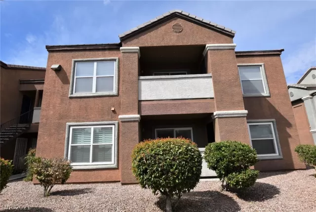 MLS: 2279713 Condo For Sale