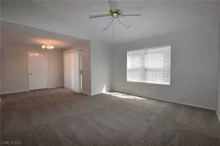 Photo #4: 2279713 Listing