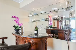 Photo #3: 2279727 Listing