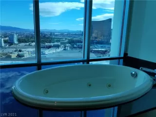 Photo #6: 2279730 Listing 