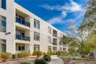 Photo #1: 2279737 Listing