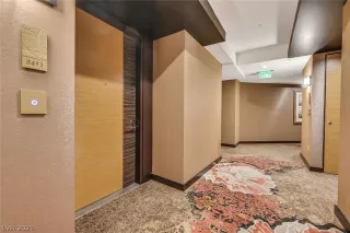 Photo #4: 2279756 Listing