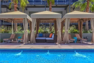 Photo #2: 2279782 Listing