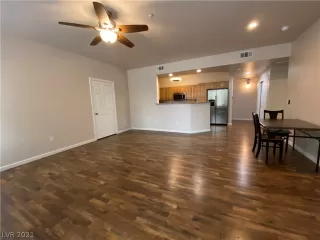 Photo #5: 2279791 Listing 