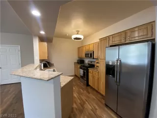 Photo #6: 2279791 Listing 