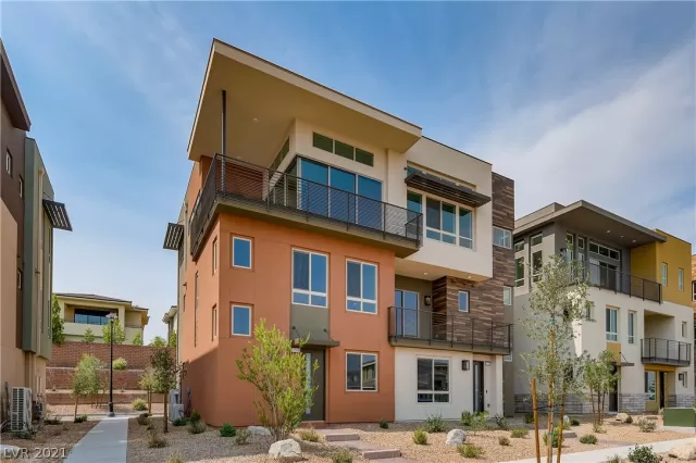 MLS: 2279802 Condo For Sale