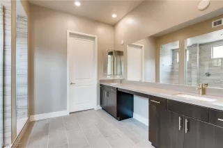 Photo #5: 2279802 Listing 