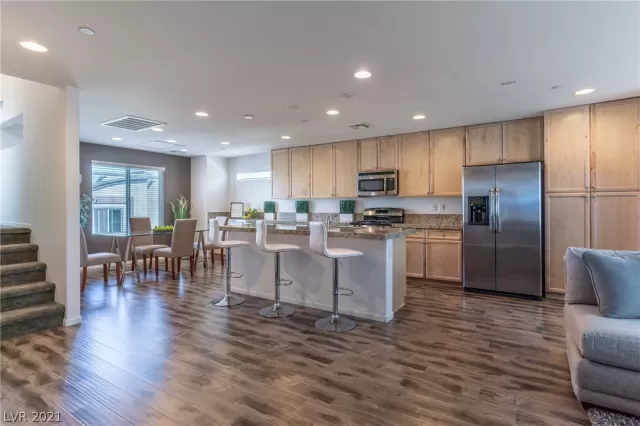 MLS: 2279812 Condo For Sale