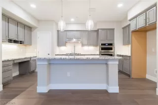 Photo #3: 2279824 Listing 