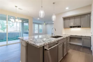 Photo #5: 2279824 Listing 