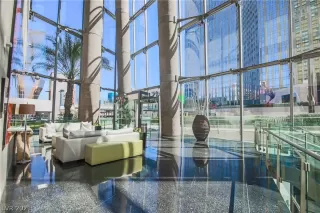 Photo #5: 2279840 Listing 