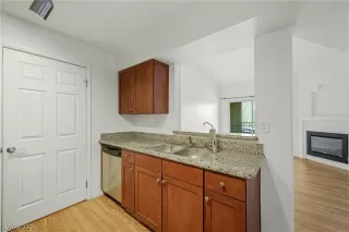 Photo #5: 2279853 Listing 