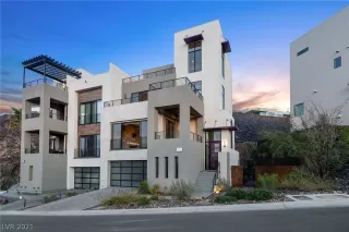 Photo #3: 2279906 Listing 