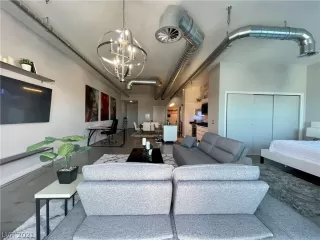 Photo #2: 2279910 Listing