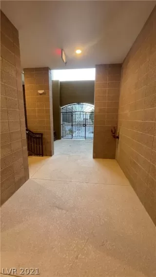 Photo #4: 2279924 Listing 