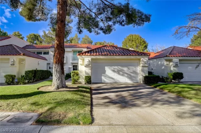 MLS: 2279927 Condo For Sale