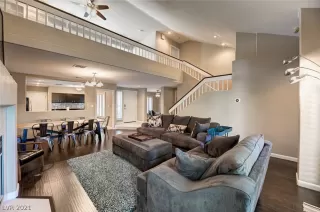 Photo #1: 2279927 Listing