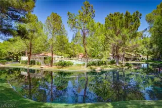 Photo #4: 2279927 Listing