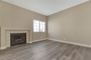 Photo #4: 2279929 Listing 